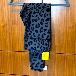 leopard print leggings